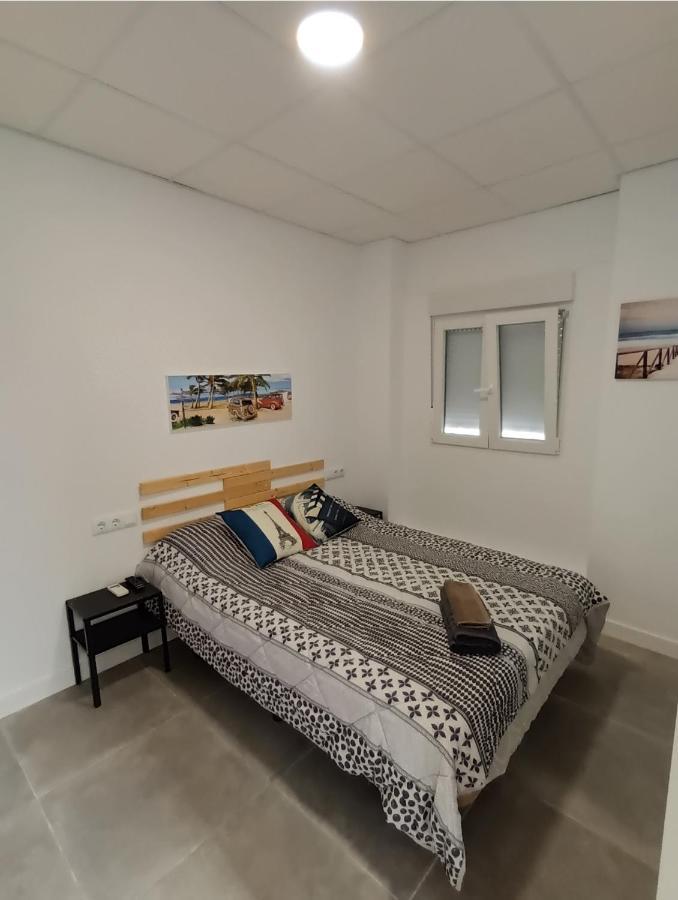 Estudio B Cerca De La Plaza De Toros Alicante Luaran gambar